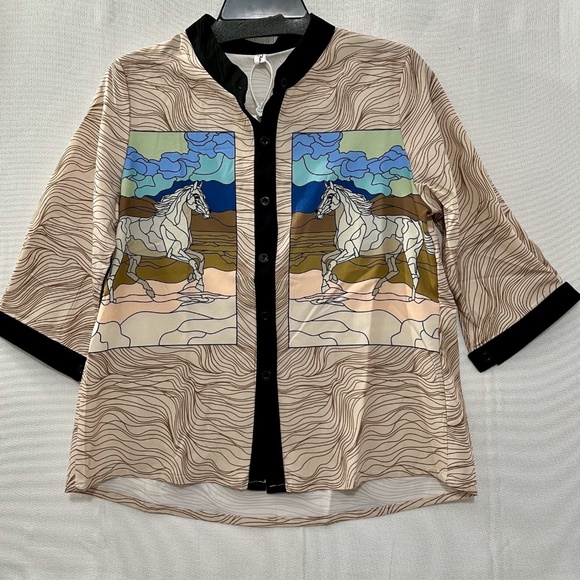 NEW Women's FreeStyle Silky button up blouse w 3/4 sleeve, Horses in Size Small - Picture 1 of 5